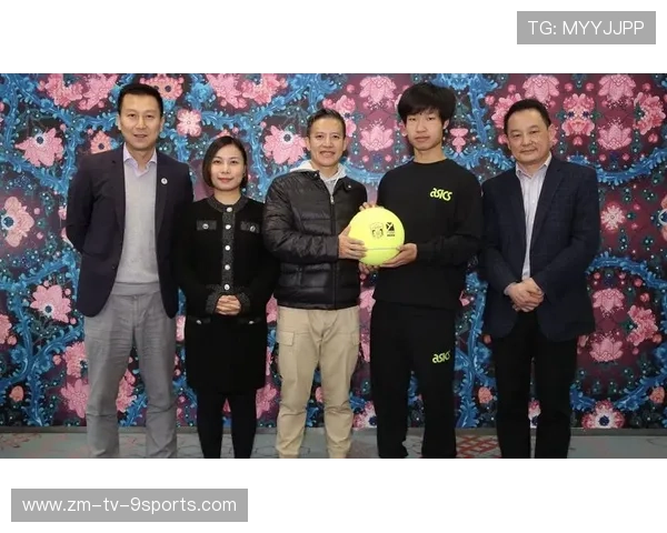 网球俱乐部举办慈善晚宴筹款支持青少年项目，网球俱乐部比赛